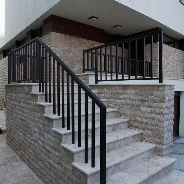 Travertin Latte Scapitat 10 cm x LL x 1.3 cm