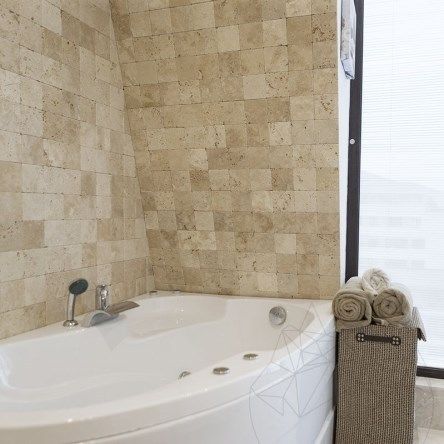 Travertin Classic Cross Cut Antichizat 10 x 10 x 1 cm