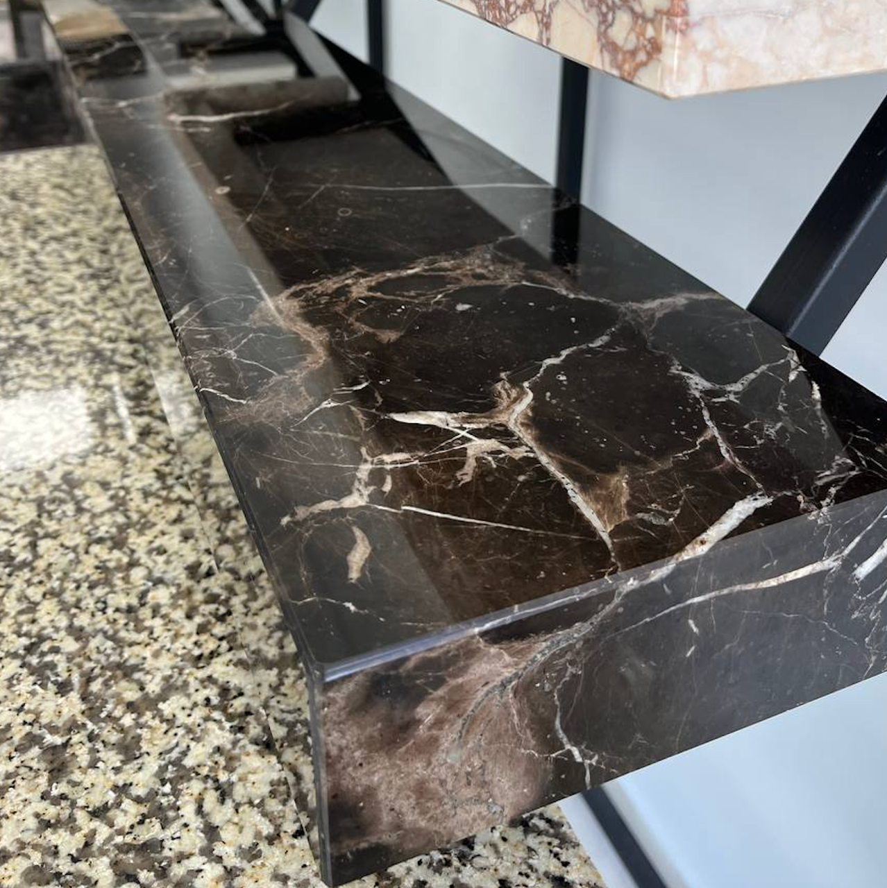 Marmură Emperador Dark